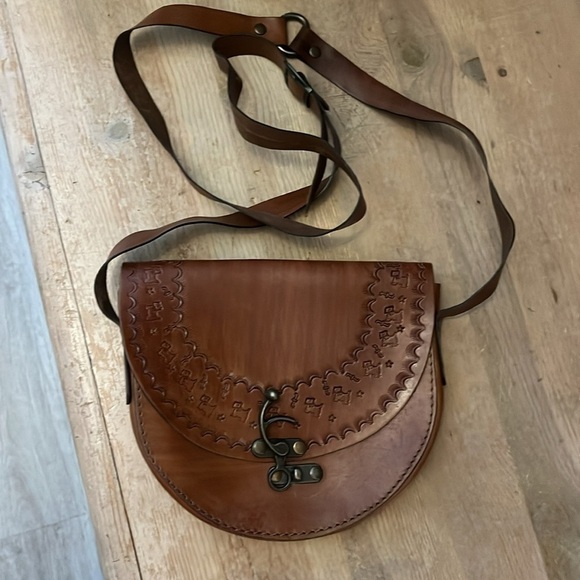 Vintage Gunderi Gun Deri Tooled Leather Bag Saddlebag Shape Scottie Dogs Artisan - Picture 3 of 13